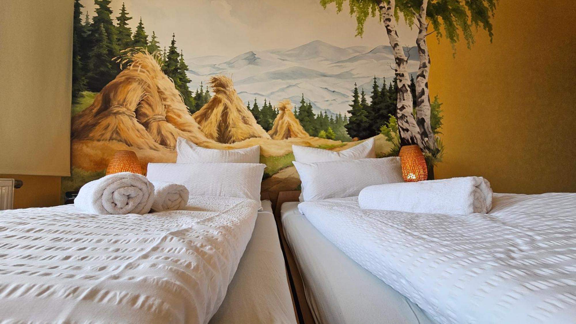 Pension Weisse Rose, Parkplatz, Fruehstueck, Wlan, Zentral Бад-Ельстер Екстер'єр фото